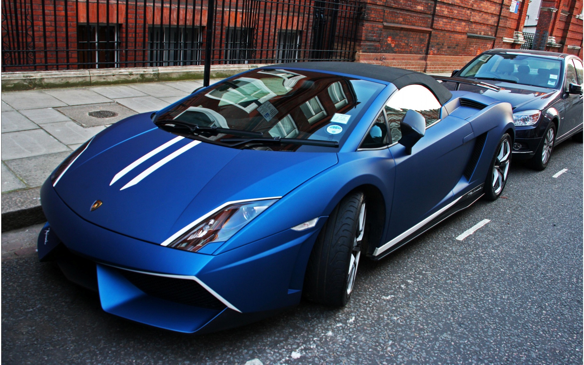 Black And Blue Lamborghini 41 Background ...