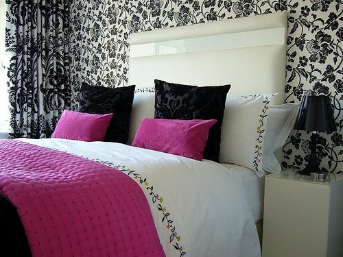 Pink And Black Bedrooms 5 Widescreen Wallpaper